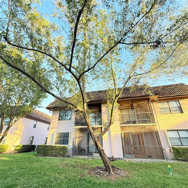 Building Photo - 10541 NW 10th St