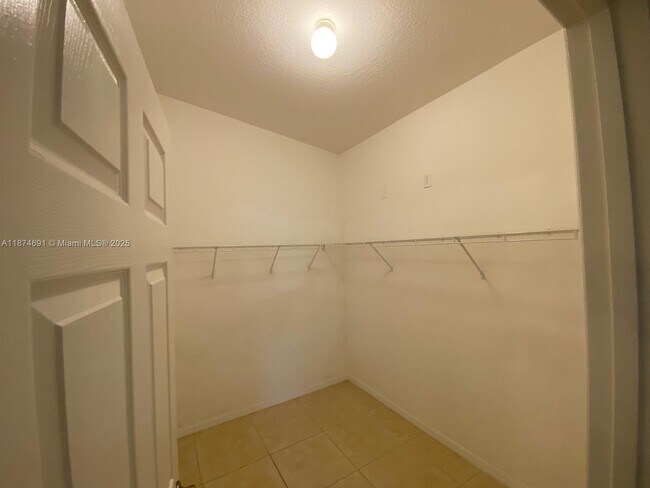 Building Photo - 6432 Las Palmas Way