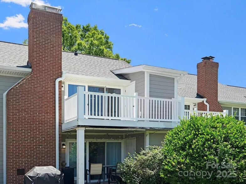 Building Photo - Room in Condo on S Vicksburg Park Ct