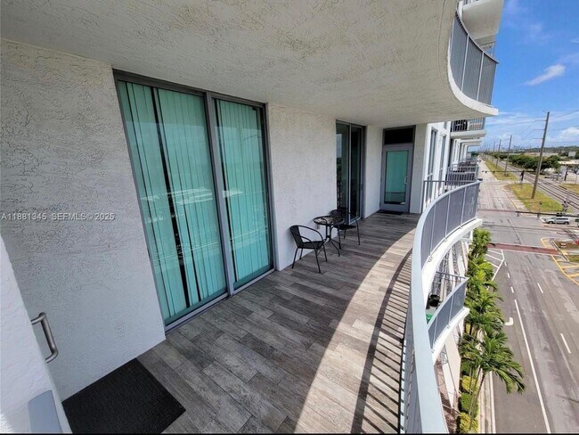 Building Photo - 140 S Dixie Hwy