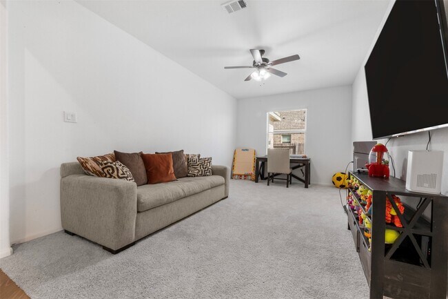 Building Photo - 11918 Autumn Leaf Dr