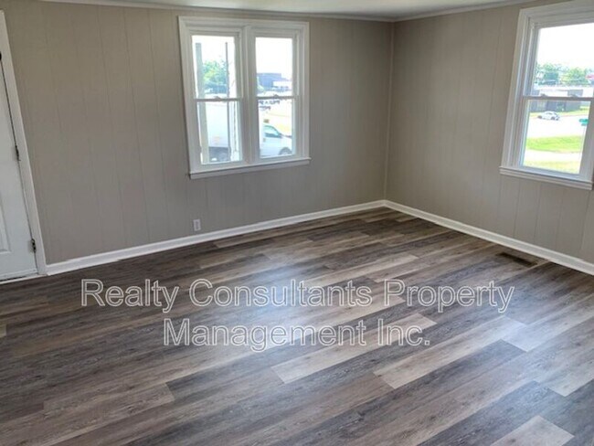 Building Photo - 510 Norwalk St