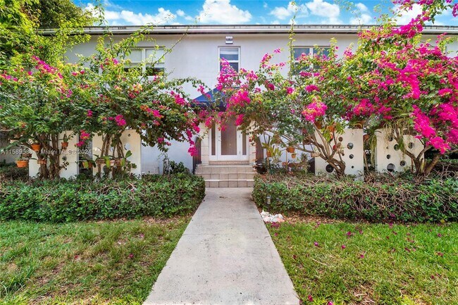 Building Photo - 7741 SW 55th Ave