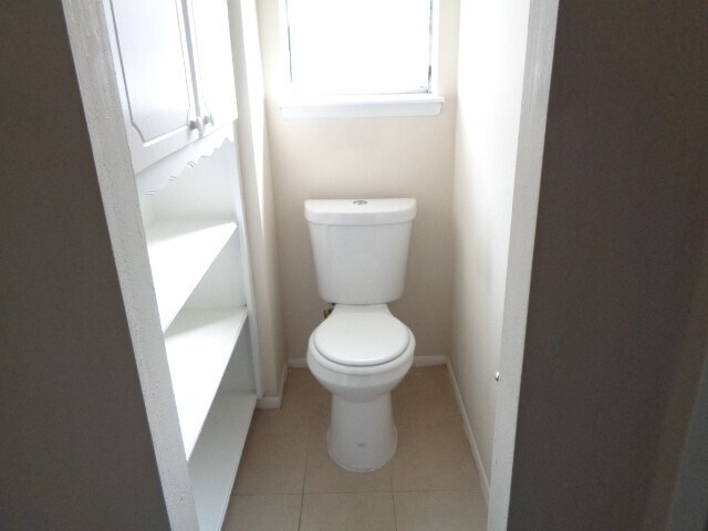 Building Photo - 22430 Meadowgate Dr