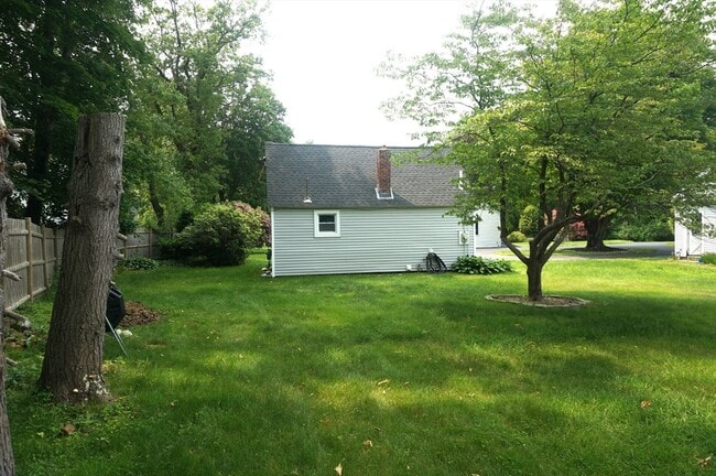 Building Photo - 301 Concord Rd