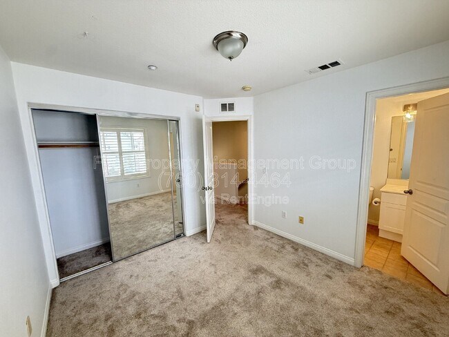 Building Photo - 815 Harbor Cliff Way