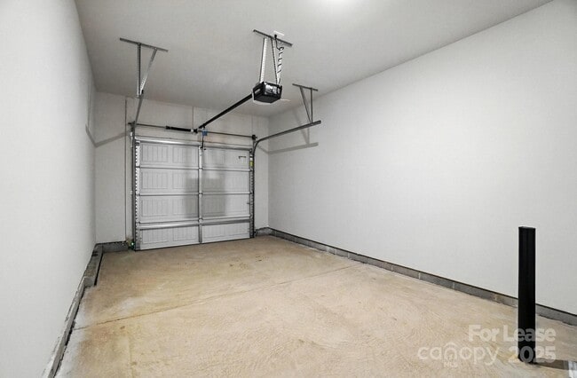 Building Photo - 1741 Braemar Vlg Dr
