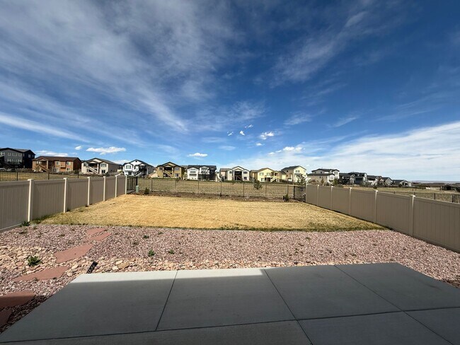 Building Photo - 5 Bed 3 Bath Home in Meridian Ranch!!!
