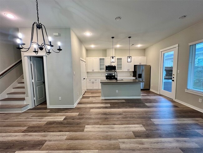 Building Photo - 6712 Parker Oaks Ln