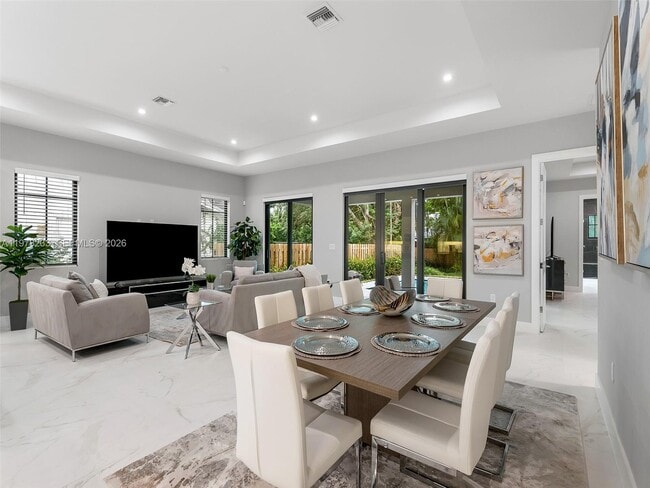 Building Photo - 1484 SW 32nd St