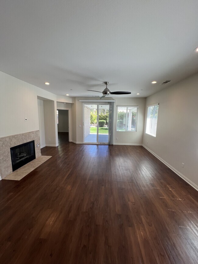 Building Photo - 42912 Beamer Ct