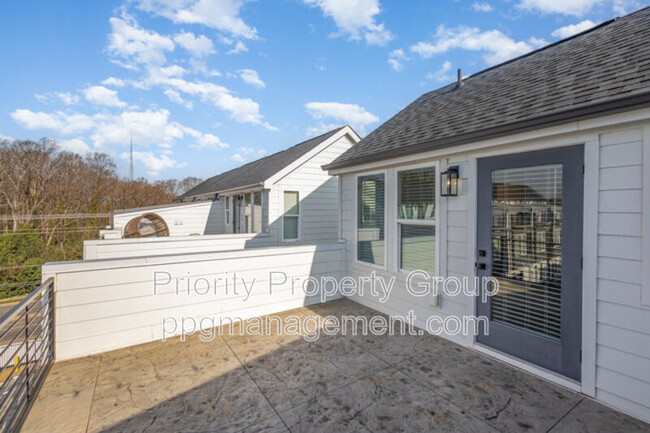 Building Photo - 5048 York Park Ln