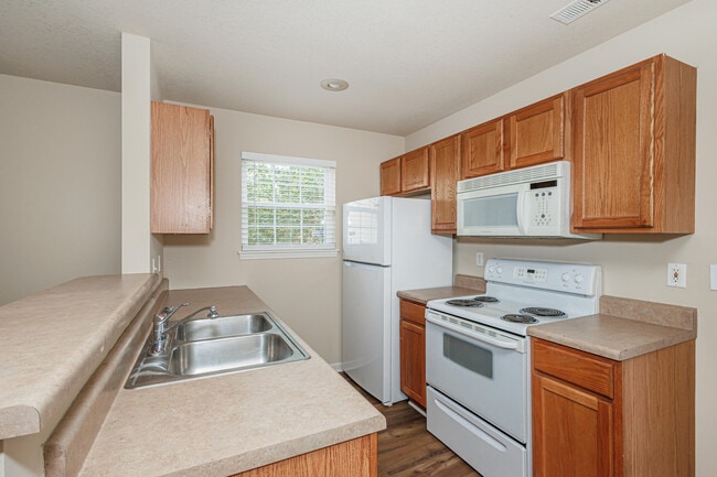 Building Photo - 307 Burnside Dr