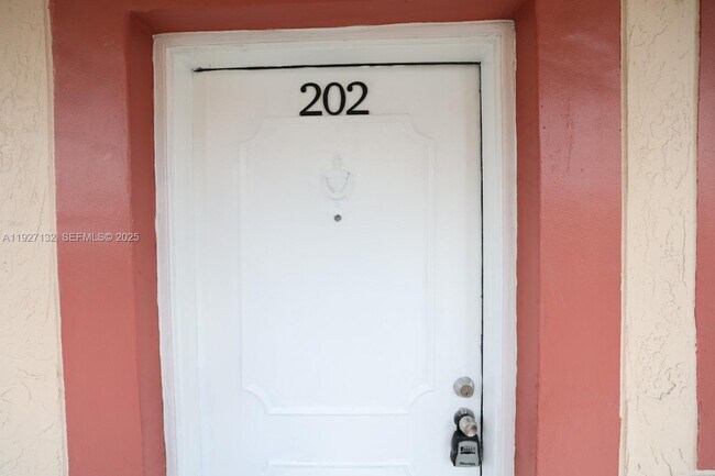 Building Photo - 6165 W 22nd Ct