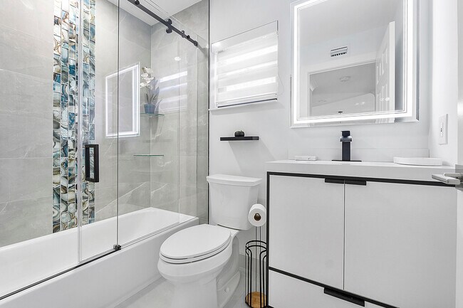 Building Photo - 2678 Carambola Cir N