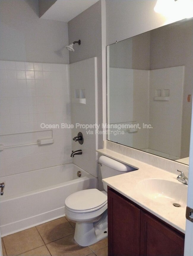 Building Photo - 18200 Cypress Bay Pkwy