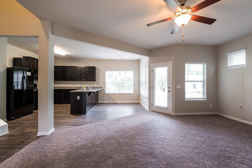 Building Photo - 115 Preserve Dr