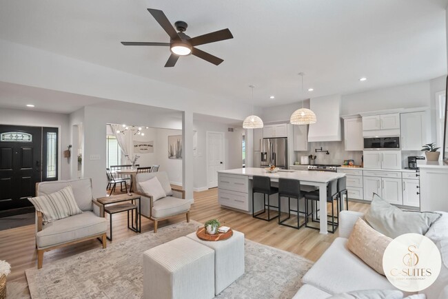 Building Photo - 1709 NW 33rd Pl