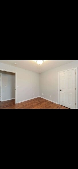 Building Photo - 5141 Windsbury Ridge Rd