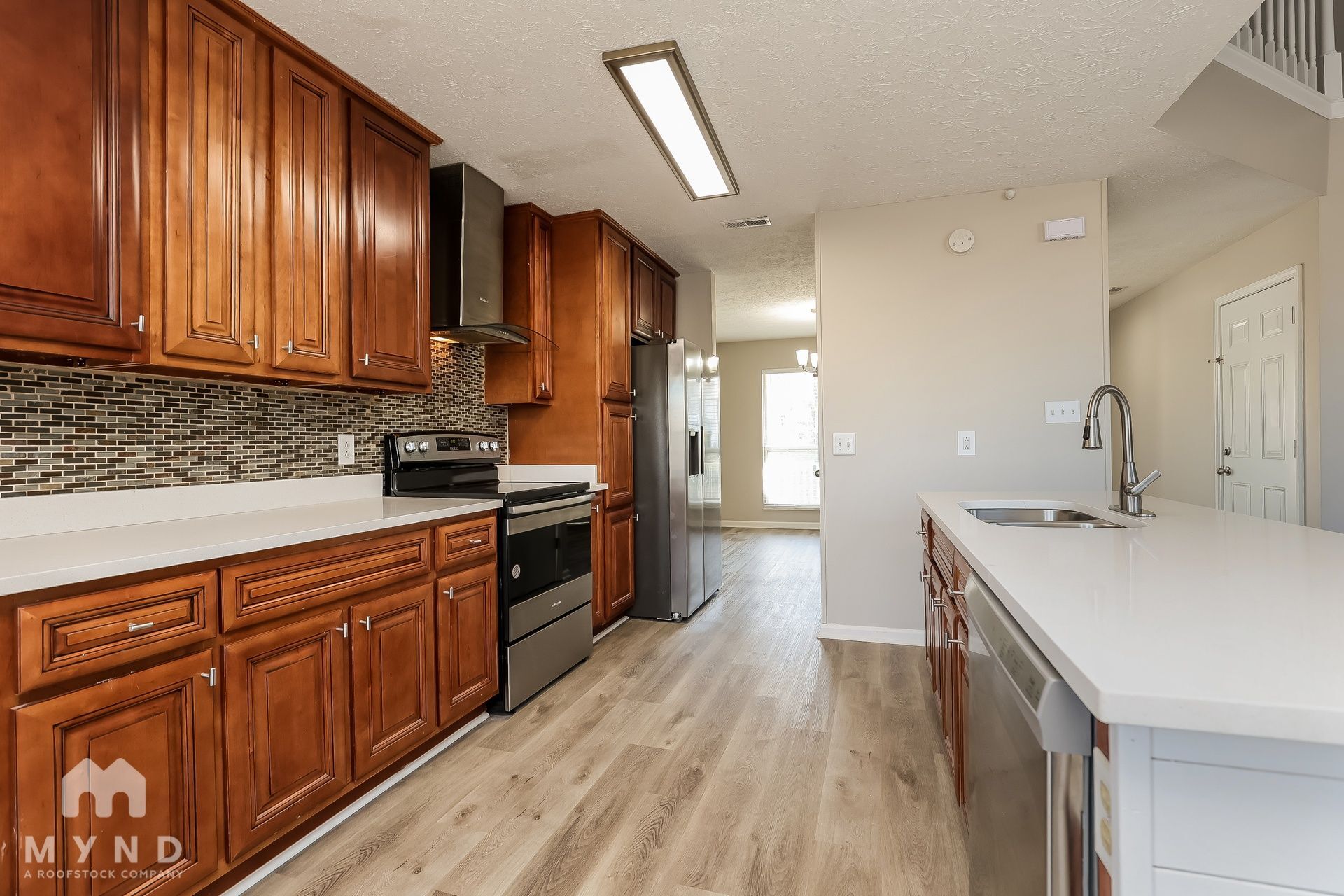 Building Photo - 3100 Creekview Ln