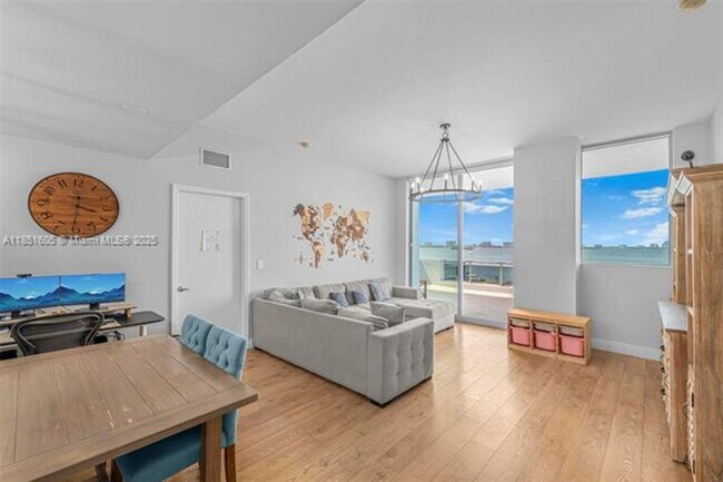 Building Photo - 7901 Hispanola Ave