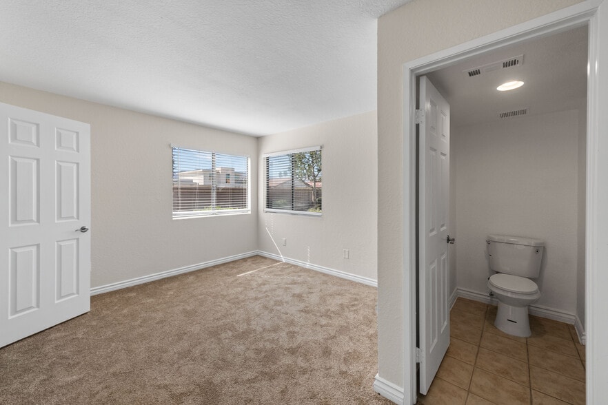 Building Photo - 78650 Ave 42 Ave