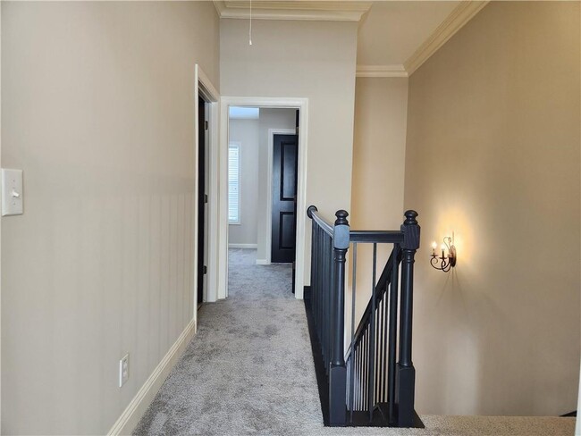 Building Photo - 5708 Pine Oak Dr NW