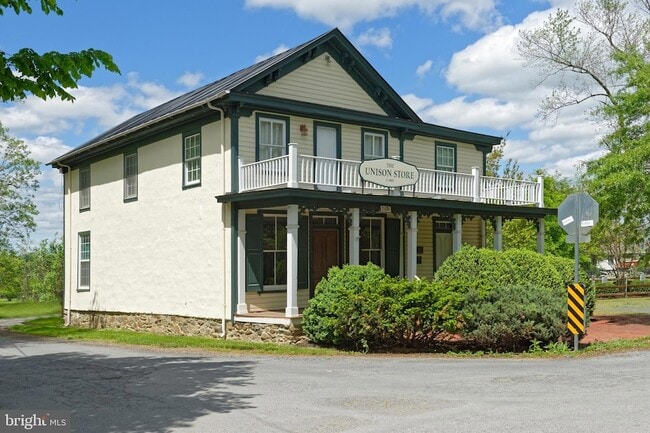 Building Photo - 20084 Woodtrail Rd