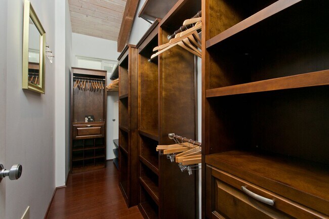 Building Photo - Elegant Oceanview Residence in Prestigious Hawaii Loa Ridge – 3 Bed / 3 Bath