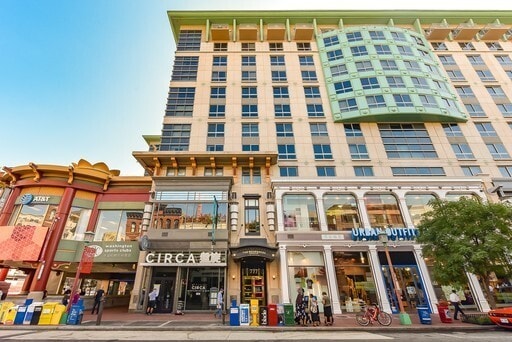 Primary Photo - Monumental Views! Stunning Chinatown/Penn ...