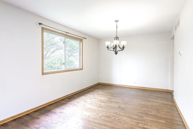 Building Photo - 5111 Wildflower Ct