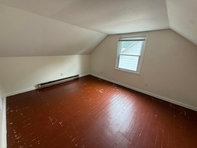 Building Photo - 203 W Elm St