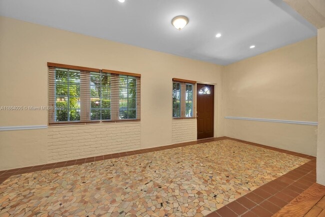 Building Photo - 46 Montilla Ave