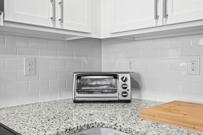 Building Photo - All Inclusive Seasonal Rental Available January 5-March 31st.