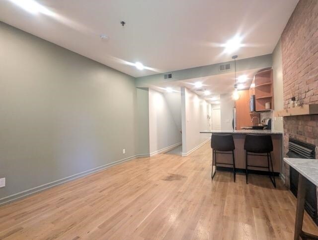 Building Photo - 128 Bright St
