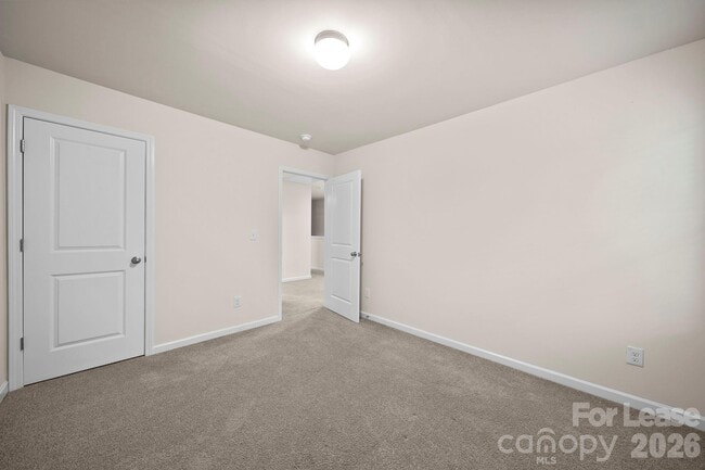 Building Photo - 711 Lackey St