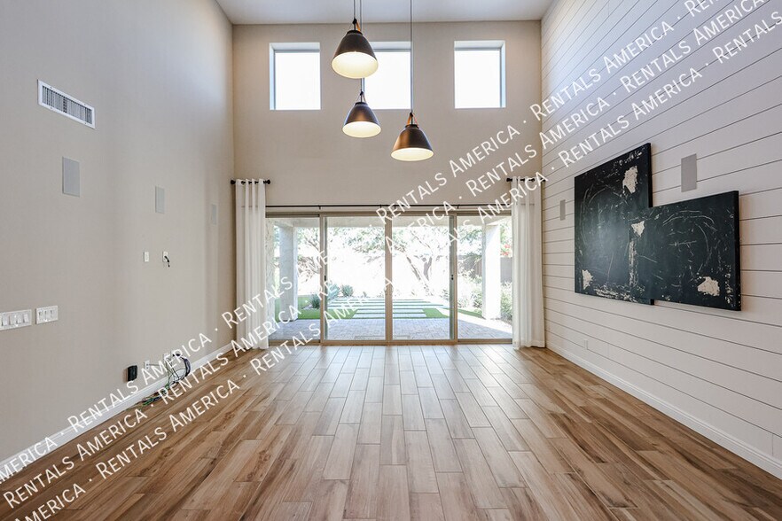 Building Photo - 1400 Flintlock Dr