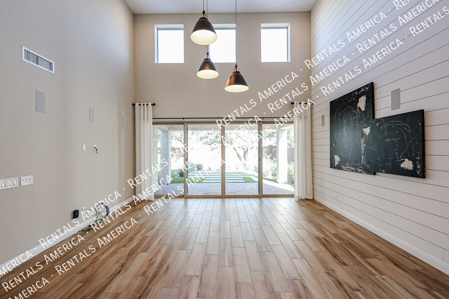 Building Photo - 1400 Flintlock Dr