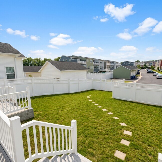 Building Photo - 1206 Marsalis Pl