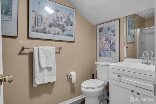 Building Photo - 492 Bayberry Ct