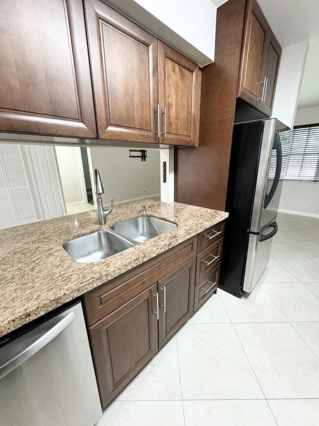 Building Photo - 8886 SW 3rd St