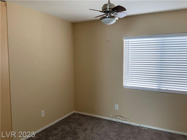 Building Photo - CHARMING SPLIT LEVEL HOME. FEATURING OPEN FAMILY ROOM