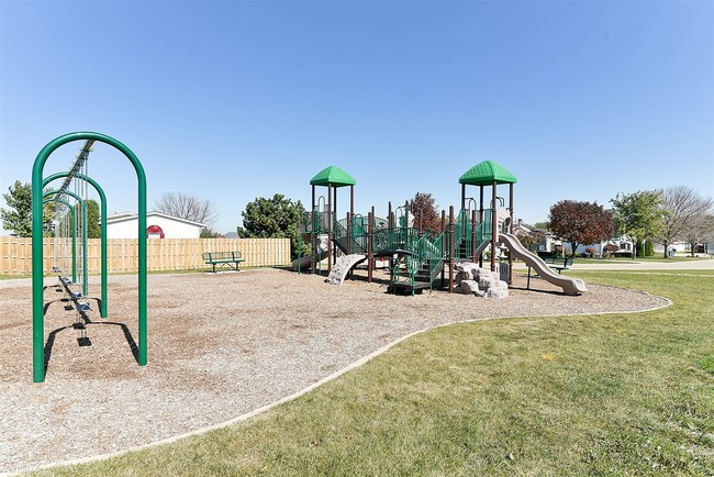 Building Photo - 1 br, 1 bath Mobile Home - Tri-Star Estate...