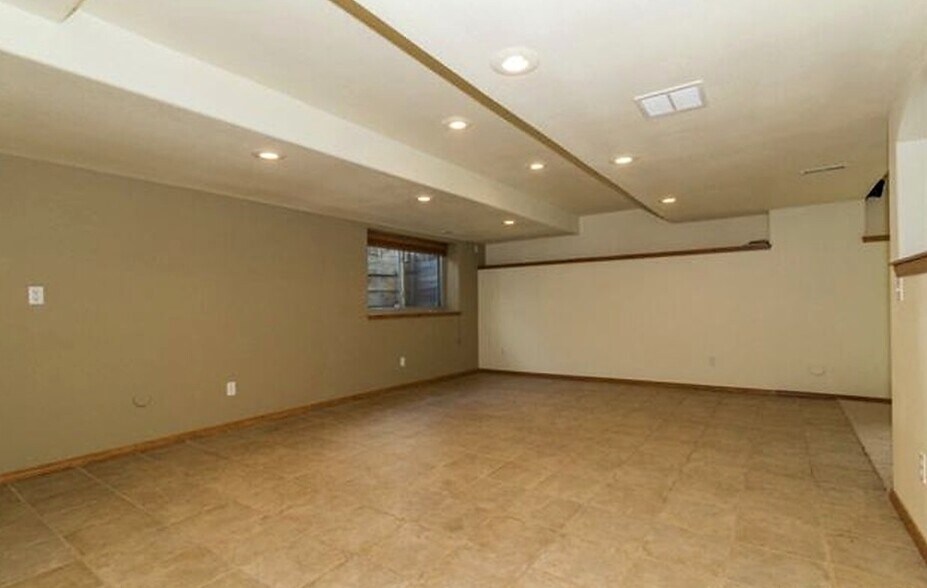 Building Photo - 15425 Holbein Dr