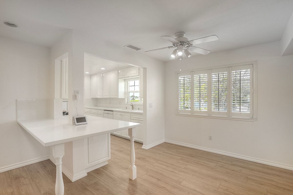 Building Photo - 2511 Meadow Lark Dr