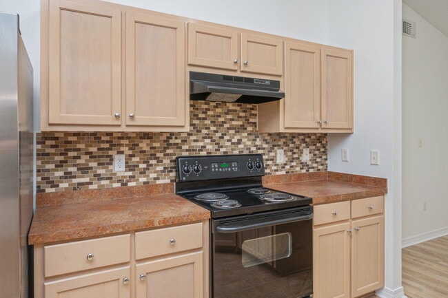 Building Photo - 9750 Parker Lake Cir