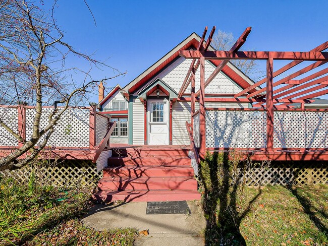 Building Photo - Introducing a charming Victorian home in t...