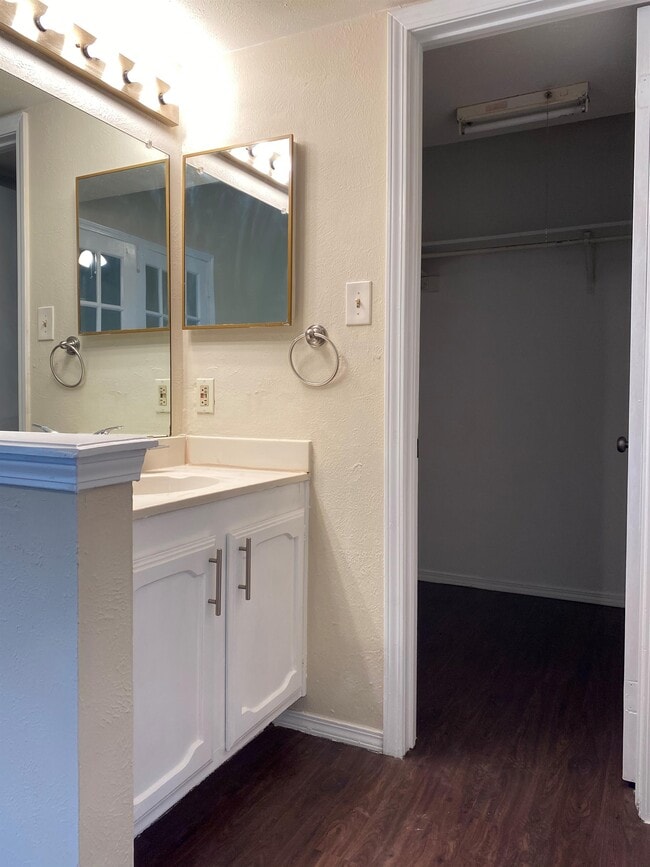 Building Photo - 2BR/2.0BA Single Family - Grand Prairie