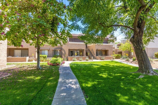 Building Photo - 4444 E Paradise Vlg Pkwy S
