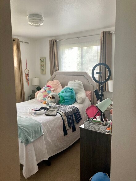 Bedroom - 2301 Cheyenne St